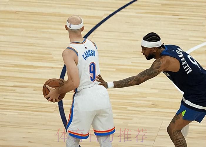 卡鲁索全场出战14分钟，5投3中，三分2中1得到7分1篮板2助攻