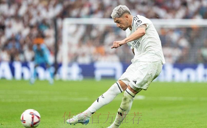 跟队：巴尔韦德周一接受医学检查，评估右膝不适情况